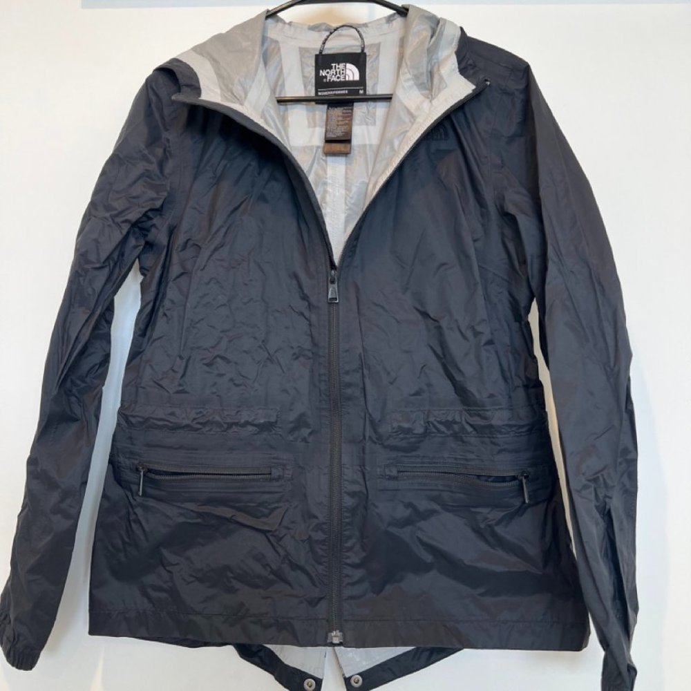 North Face Women's Rain Jacket - M